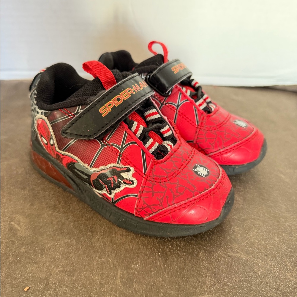 Marvel Spiderman Red and Black Kids Sneakers toddler size 7